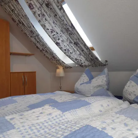 Διαμέρισμα Gaestehaus Kapitaen Winston Lauterbach (Rugen)