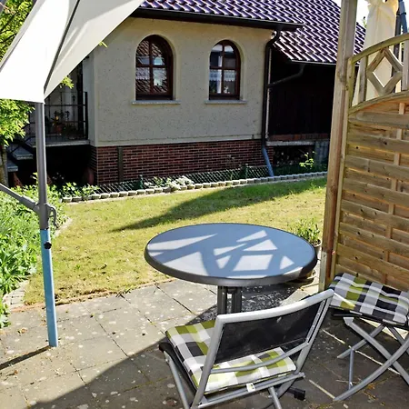 Gaestehaus Kapitaen Winston Apartment Lauterbach (Rugen)
