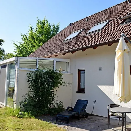 Gaestehaus Kapitaen Winston Lauterbach (Rugen)